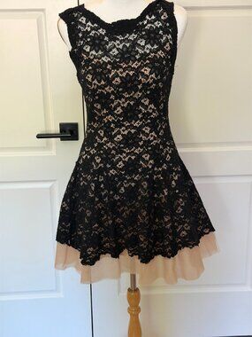 Nha Khanh Black Lace Fit & Flare Cocktail Dress Size 8 Nude Lining